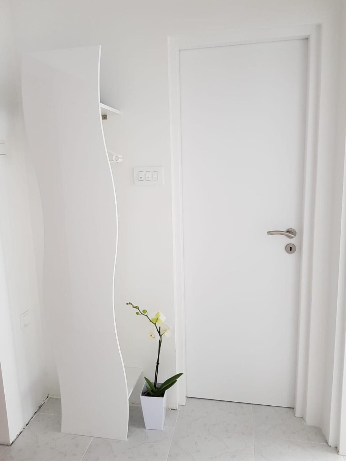 Apartman Kristina - Self Check In & Check Out Otočac Esterno foto